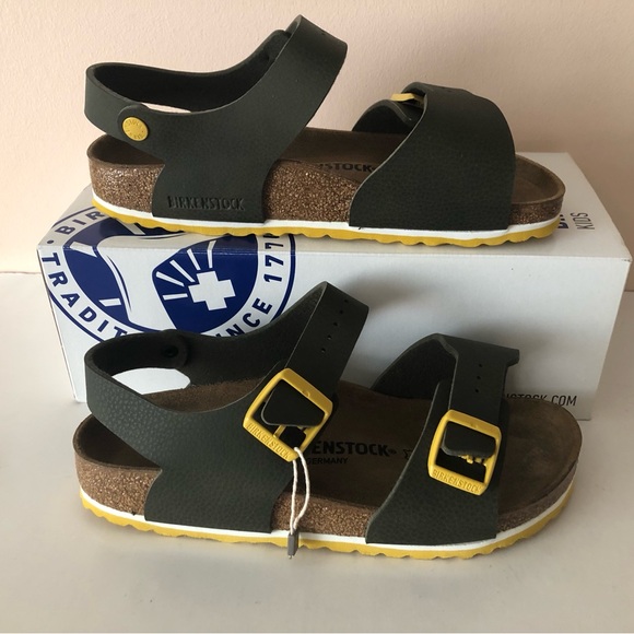 Birkenstock adjustable khaki yellow bottom sandal. Size: 39, 38, 8, 8.5,  7, 7.5 - Picture 4 of 12